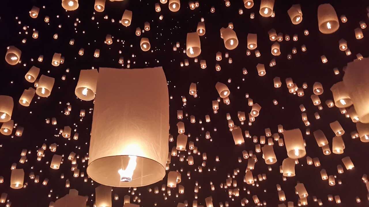 Loi Krathong Paper Lanterns