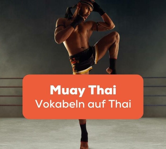 Muay Thai Vokabeln auf Thai, Mann führt einen Kick im Muay Thai aus