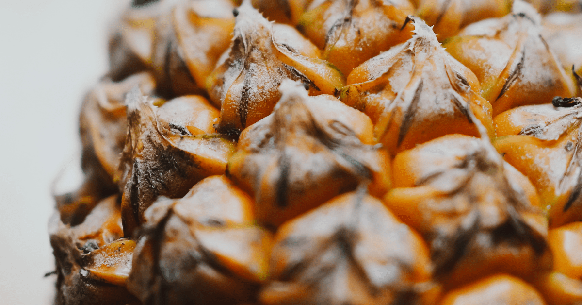 Früchte auf Thailändisch - Die Augen der Ananas