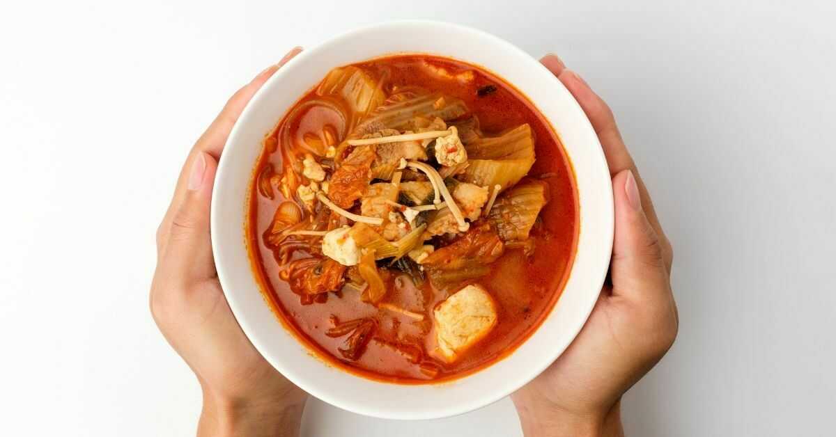 김치찌개 (Kimchi Jjigae) spicy korean foods