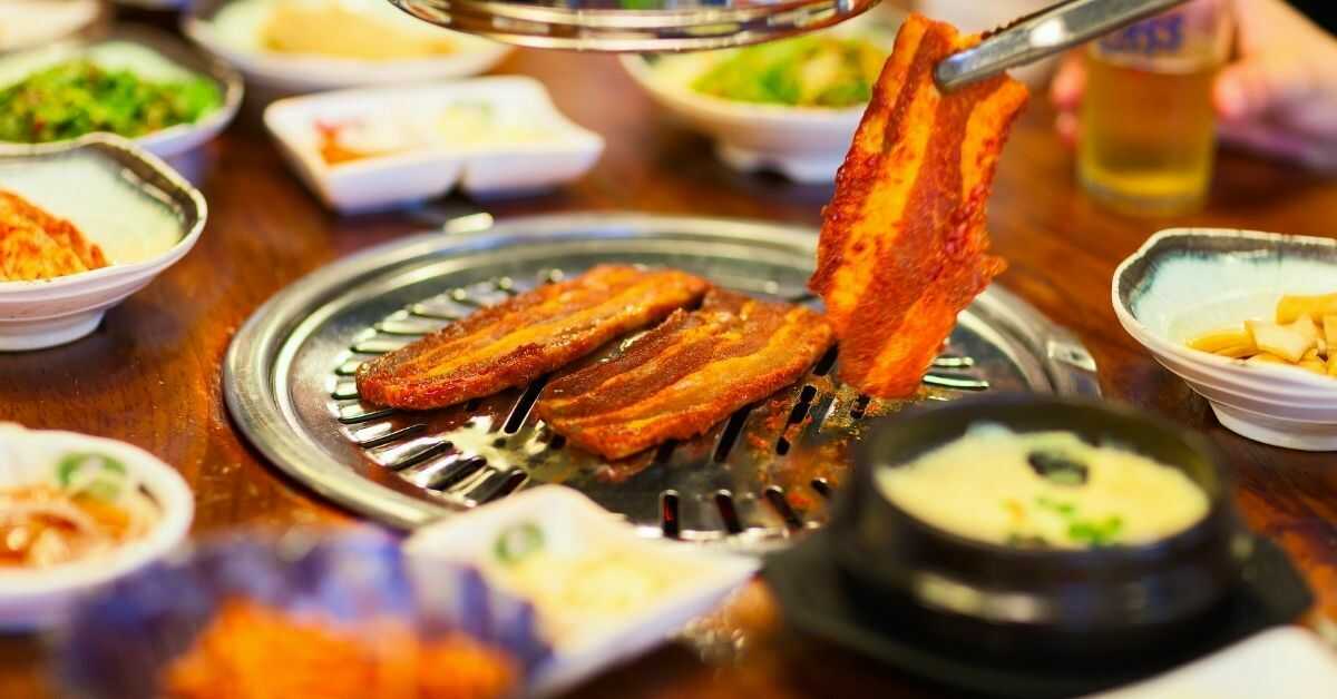 삼겹살 (Samgyeopsal) korean foods