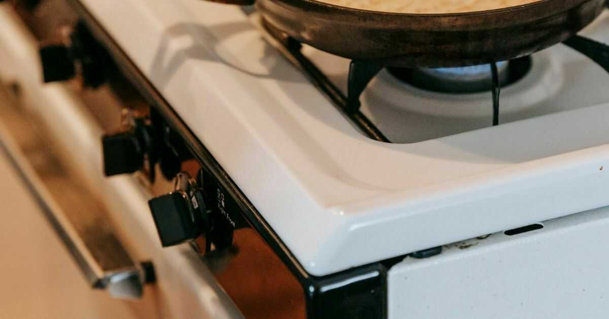 Korean Kitchen Utensils: 10+ Useful List For Beginners - Ling App