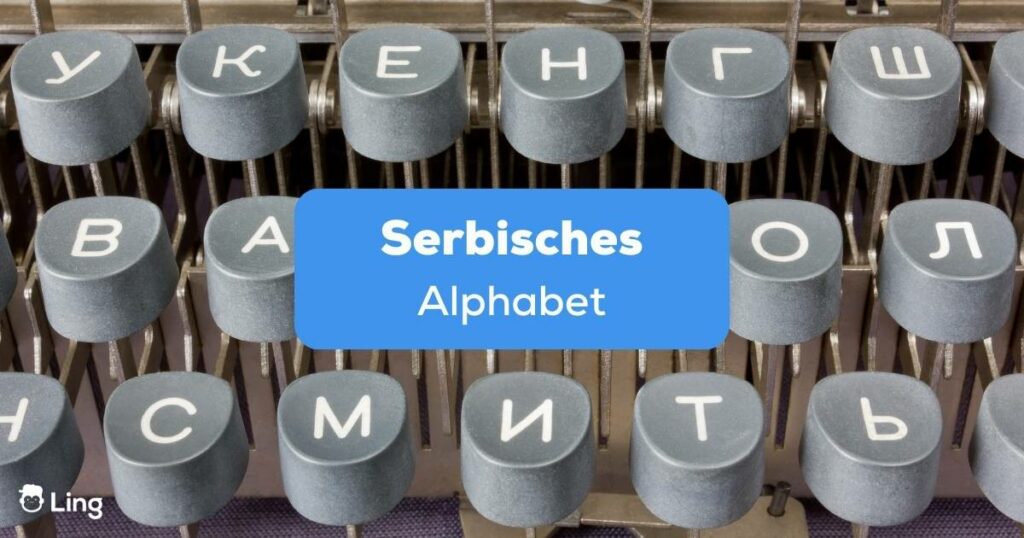 Schreibmaschine mit Tastatur vom serbische Alphabet