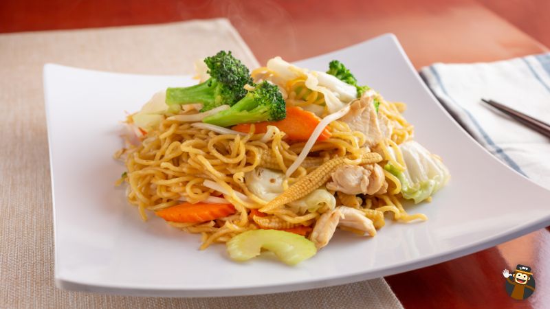 Cantonese-Chow-Mein-Ling