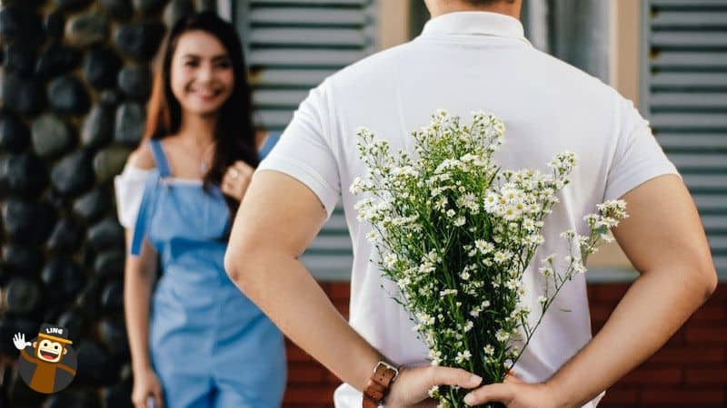 Dating in Ireland - men holding flowers