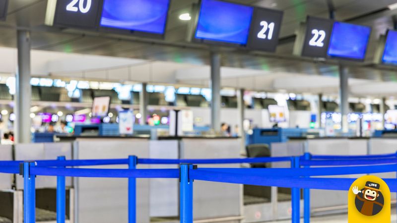 Airport check in vocabulary in Danish