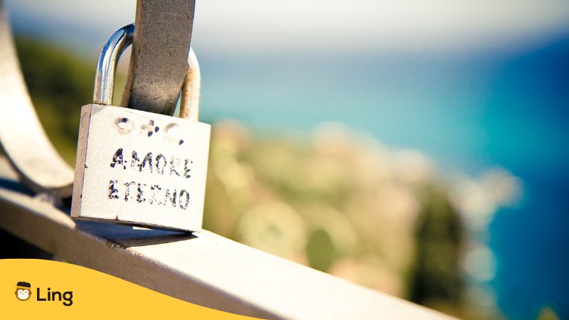 love phrases in italian amore eterno in a lock italy