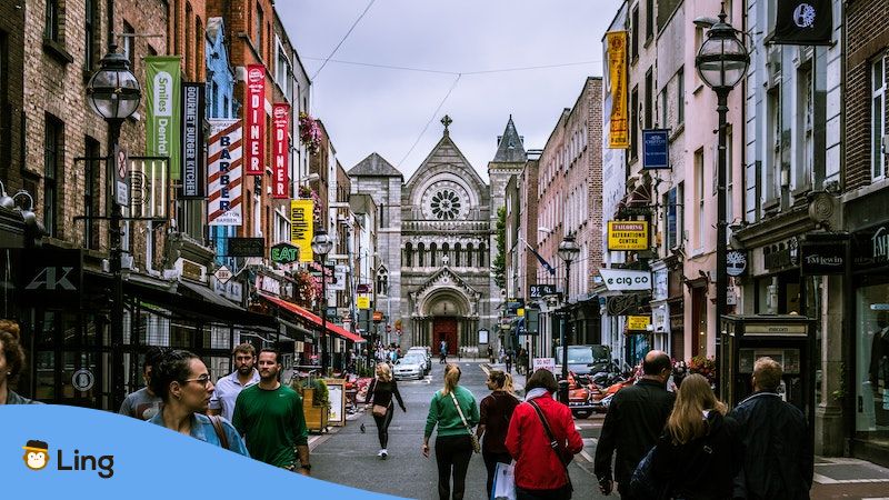 Accommodation Vocabulary In Irish-city and people