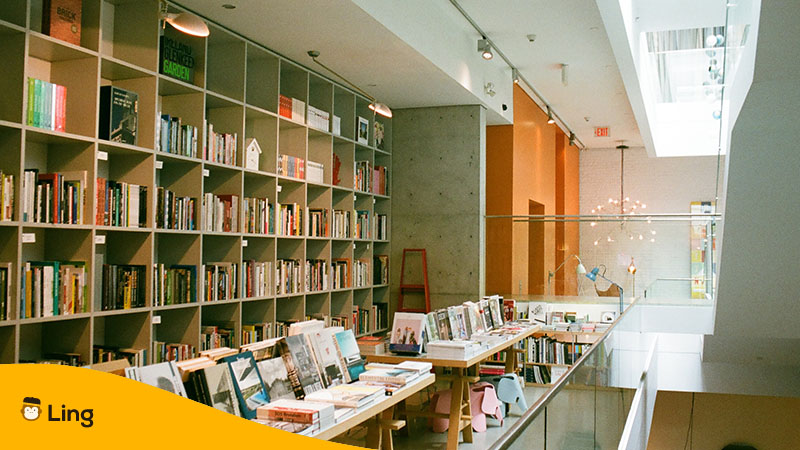 Japanese-bookstore-shop