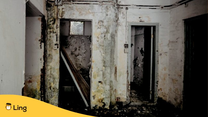 Haunted Places In Hong Kong - White House Compound (白宮 Baak6 Gung1)