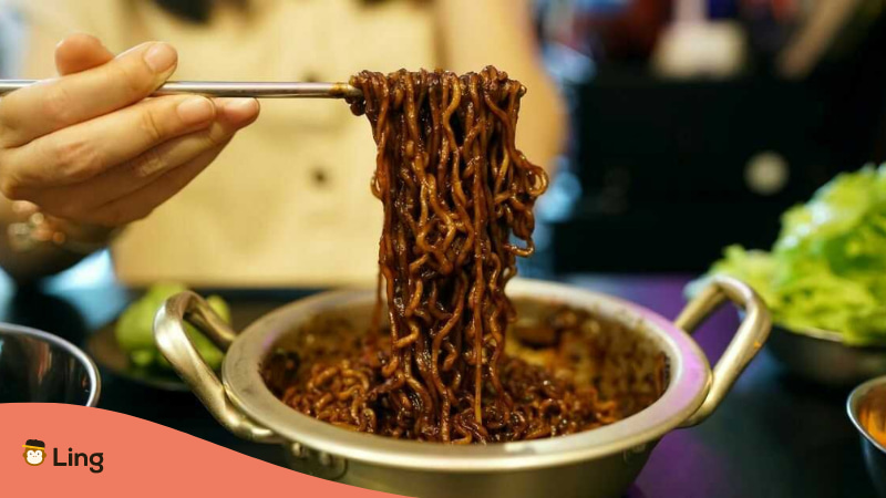 Korean food Jjajangmyeon