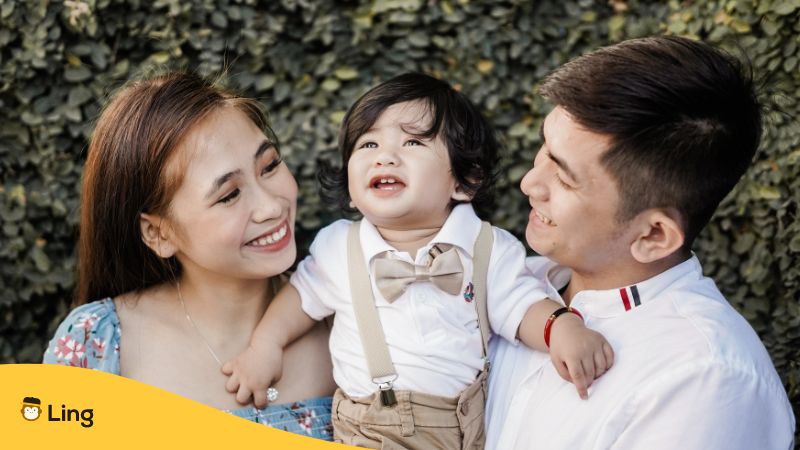 Thailändische Familie. Lerne 43 einzigartige thailändische Nachnamen und ihre Geschichte mit der Ling-App kennen.
