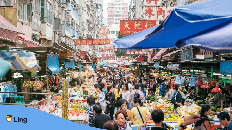 People buying foods for their Hong Kong homes.