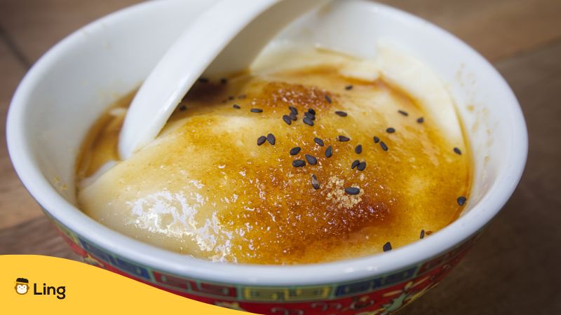 Also known as douhua, this is a famous Malaysian Chinese dessert!
