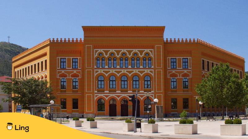 Ein Beispiel Für Den Österreichisch-Ungarischen Stil Ist Das Mostar Gymnasium In Bosnien Und Herzegowina