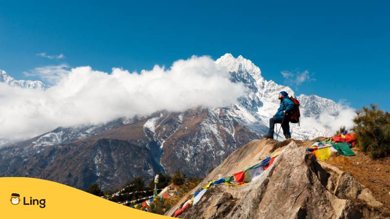 Trekking in den Gebirgen von Nepal ist eine der bliebtesten Aktivitäten auf einer Nepalreise