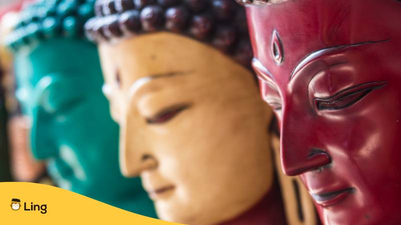 Religion in Nepal buddhistische Masken
