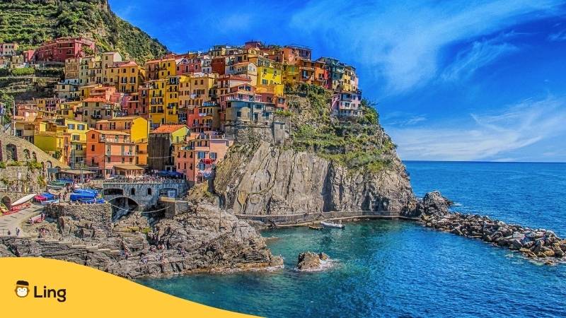 Idyllische Städtchen in der Cinque Terre verleiten viele Menschen dazu Italienisch lernen zu wollen