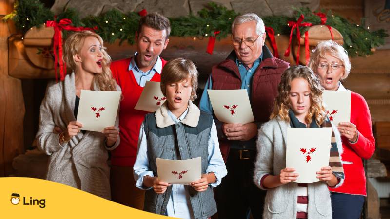 Estnische Familie singen Weihnachtslieder, coole estnische Wörter wie "jõululaululaulja" sind nicht nur schön, es bedeutet "Weihnachtsliedersänger" 