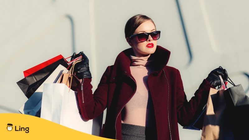 프랑스 쇼핑 04 쇼핑백을 든 선글라스 낀 여성
French Shopping 04 Woman wearing sunglasses holding shopping bags