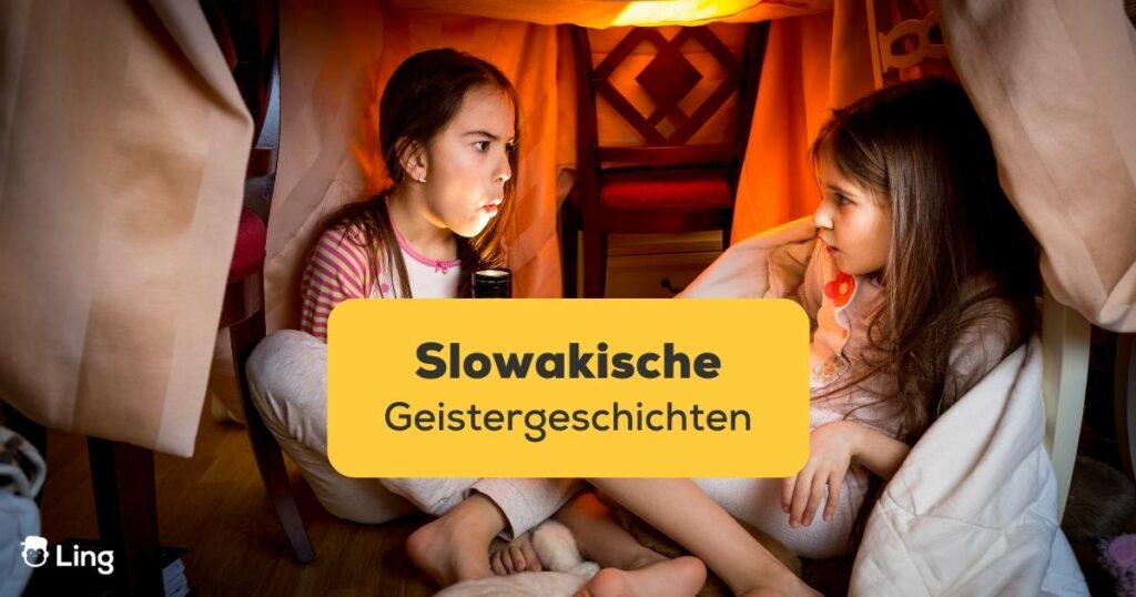 Zwei Kinder sitzen in selbstgebauter Höhle und erzählen sich gruselige slowakische Geistergeschichten. Lerne Slowakisch mit der Ling-App.