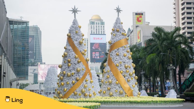 Thailand Bangkok Pratunam Christmas -Thai Christmas Gifts