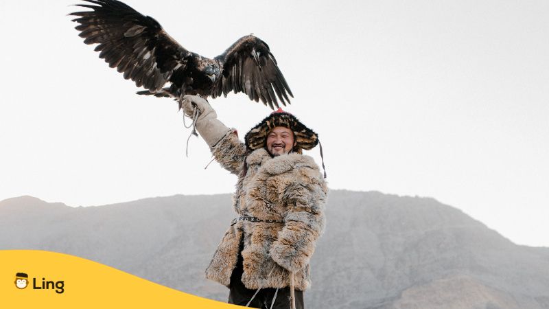 기초 몽골어 01 매 기르는 남자Basic Mongolian 01 A man raising falcons