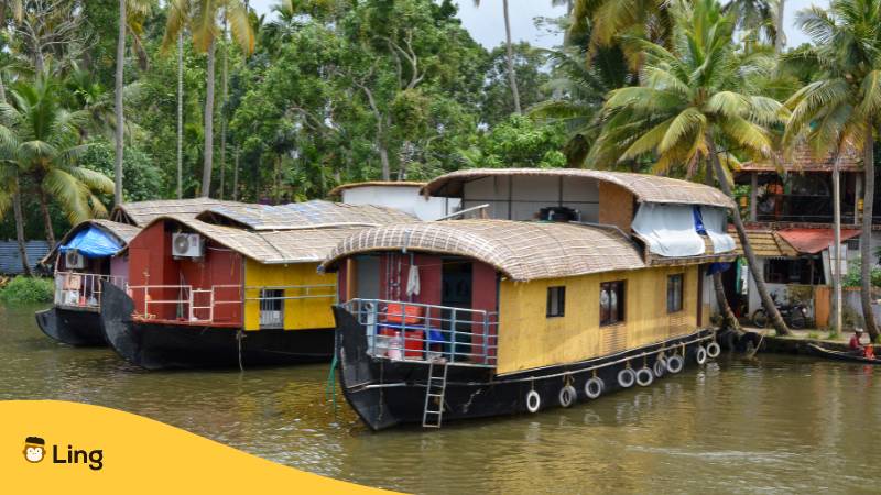 Alleppey Bootshaus. Genieße deine Sommerferien in Kerala mit der Ling-App.
