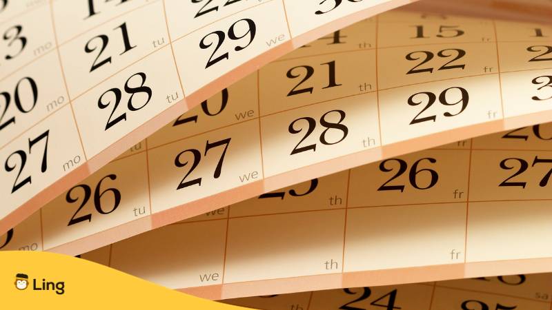 Seiten eines Kalenders. Türkischer Kalender & 9 wichtige Feiertage, die du kennen solltest. Lerne Türkisch mit der Ling-App.