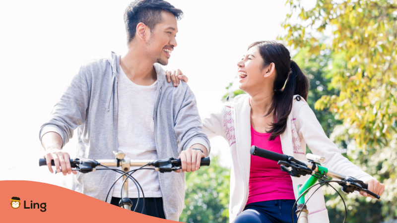 베트남어 사랑해 02 자전거를 타고 있는 베트남 연인 I love you in Vietnamese 02 Vietnamese lovers riding a bicycle