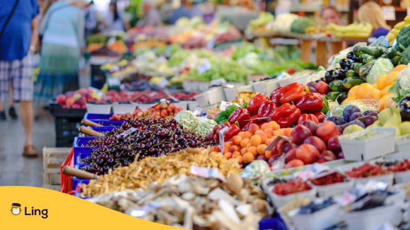 Frischmarkt-Erzeugnisse. Lerne 70 nützliche Vokabeln zum Einkaufen auf Georgisch mit der Ling-App.