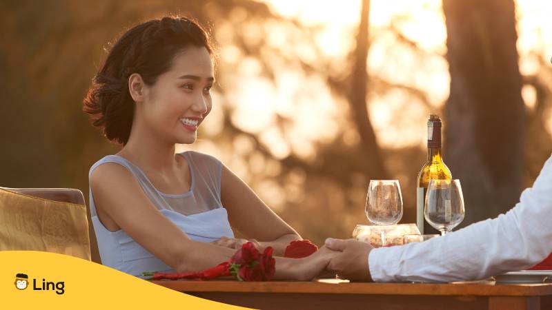 Romantisches Date mit einer Thailänderin. Entdecke 3 spannende Fakten über die thailändische Dating-Kultur mit der Ling-App!