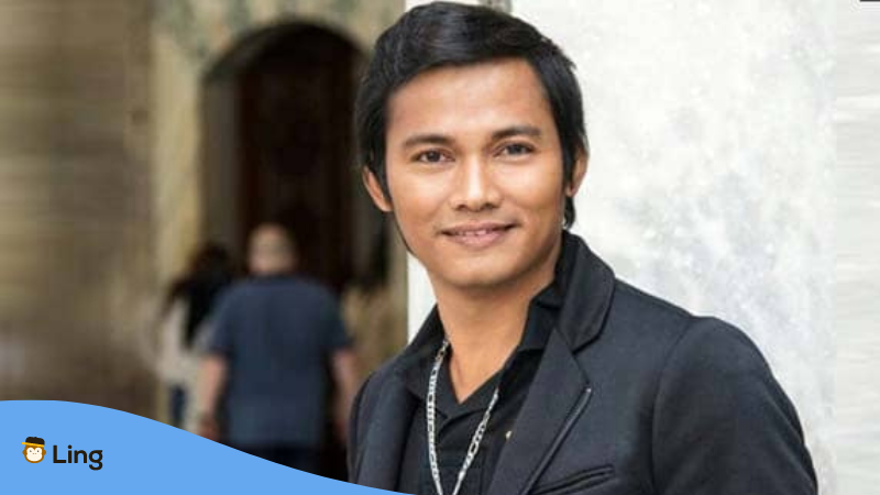 Tony Jaa. Entdecke berühmte Thai Schauspieler. Thailands 11 renommierte Namen im Rampenlicht!