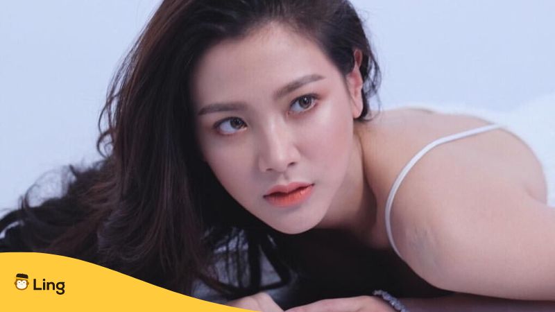Baifern Pimchanok. Entdecke 10 berühmte Thai Schauspielerinnen mit Ling!