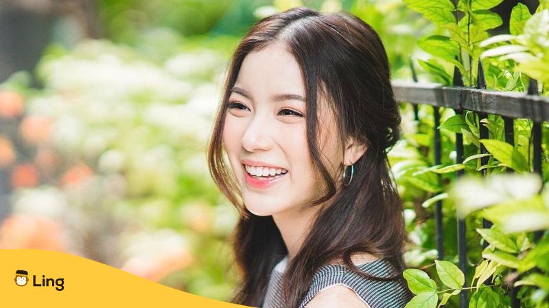 Mook Worranit. Entdecke 10 berühmte Thai Schauspielerinnen mit Ling!