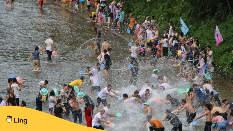 태국 송크란 축제 01 _ 물싸움 군중
Thailand Songkran Festival 01 _ Water fight crowd