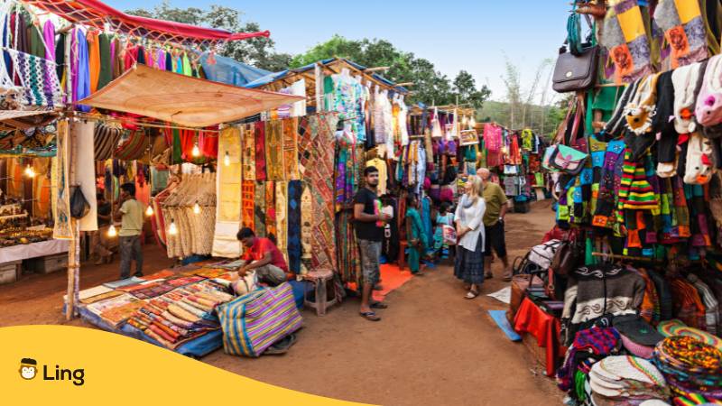 Indischer Markt mit Textilien. Lerne die 20 besten Vokabeln zum Einkaufen auf Tamil!