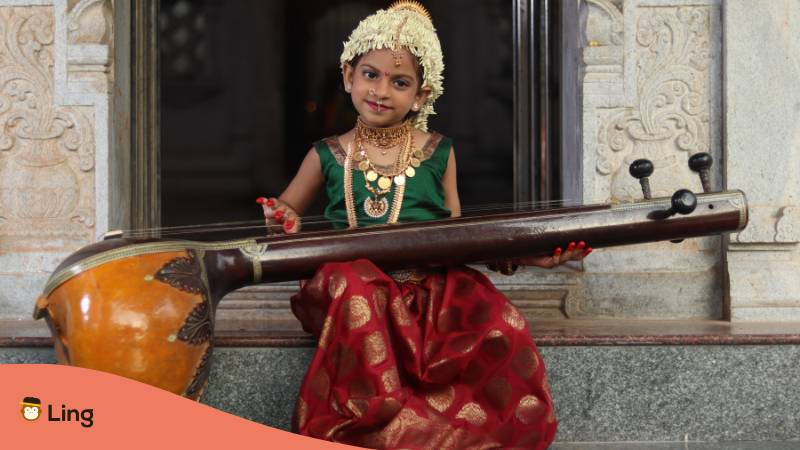Kind Mit Tamil Gitarre