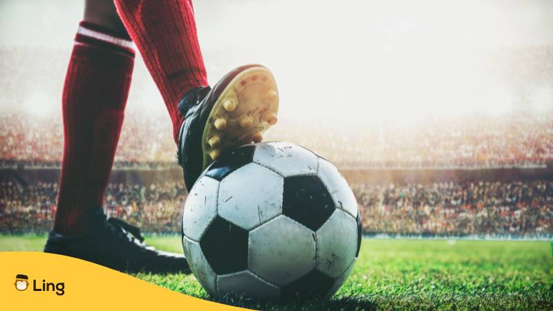 Fuß Eines Fußballspielers Mit Fußball