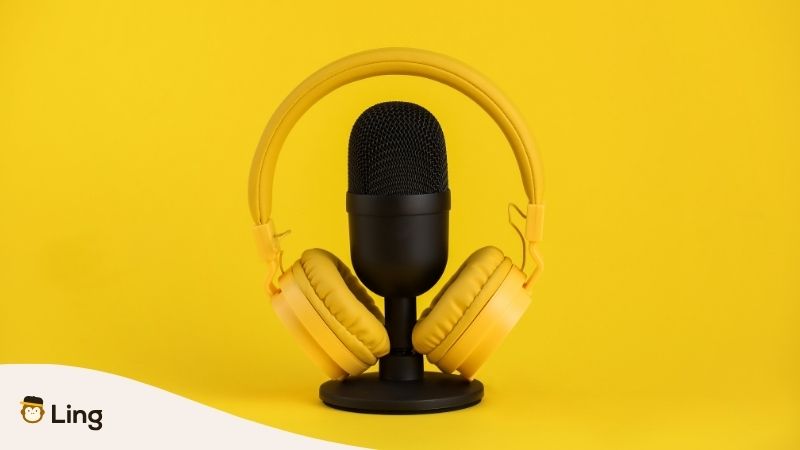 Black Microphone And Yellow Headphones
