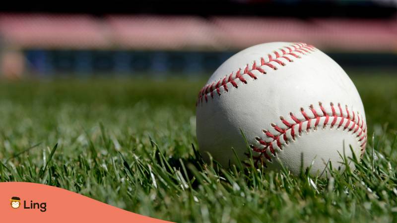 Baseball Ball Liegt Auf Der Wiese