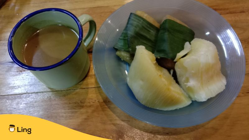A Photo Of Bajigur With Snacks