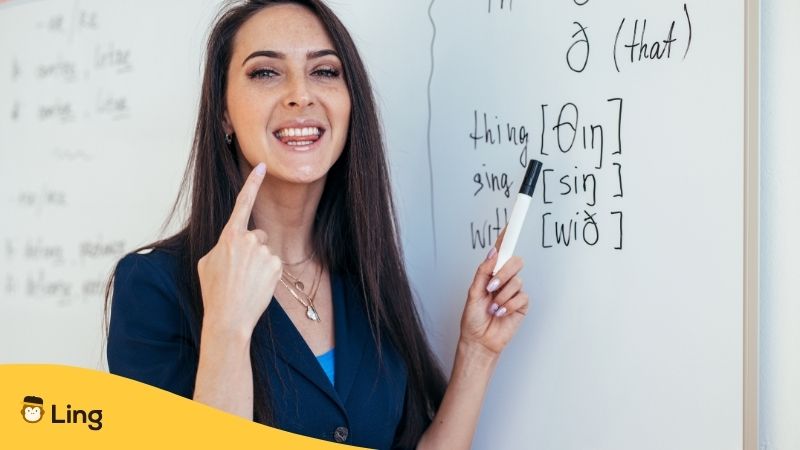 Profesora Enseñando La Pronunciación Del Inglés