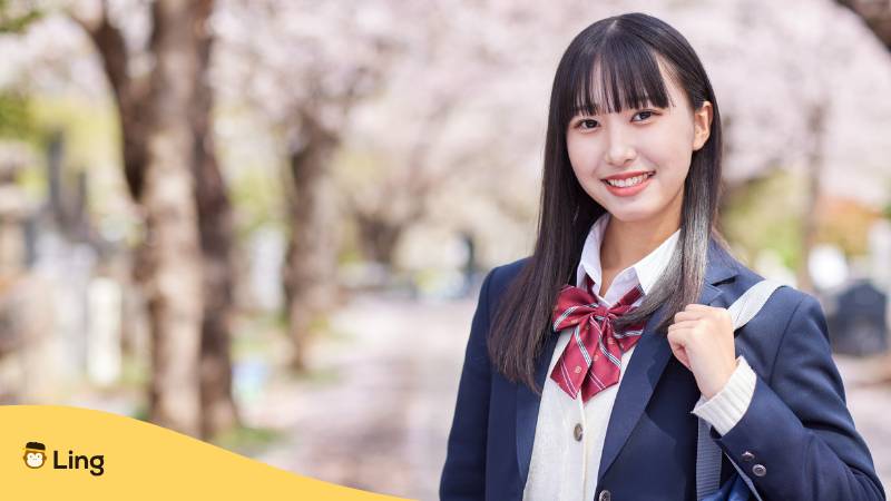 Attraktive Japanerin Lächelt