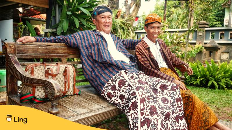 Männer In Traditioneller Sundanesischer Kleidung