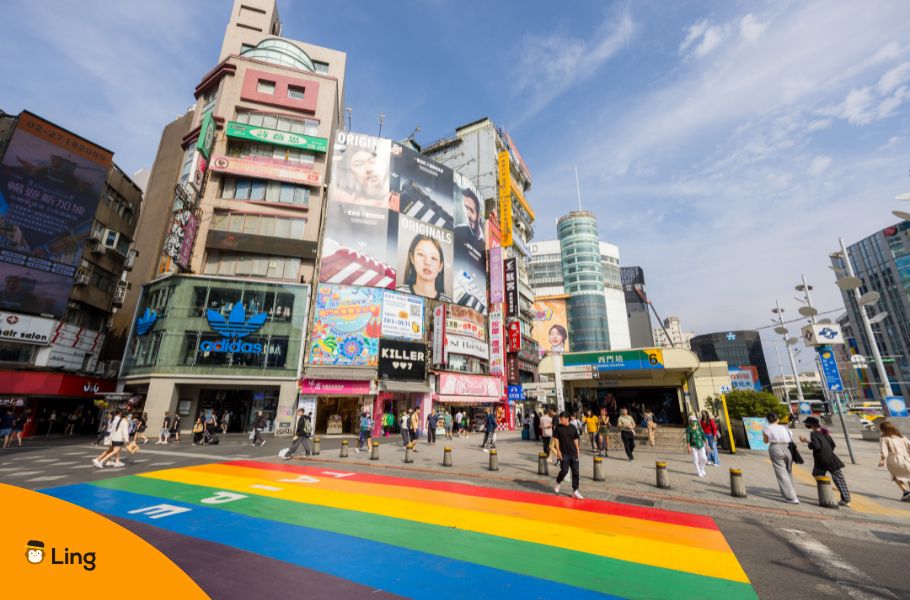 An Image Of A Street In The City Of Taipei, Taiwan