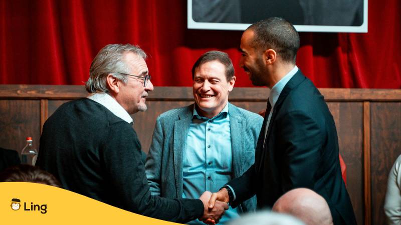 Männer Sagen Sich Hallo Auf Albanisch