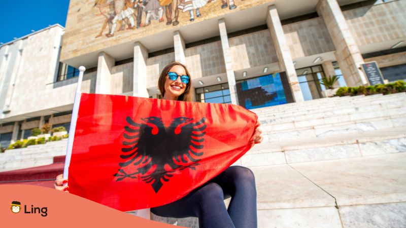 Junge Albanische Patriotin Mit Albanischer Flagge