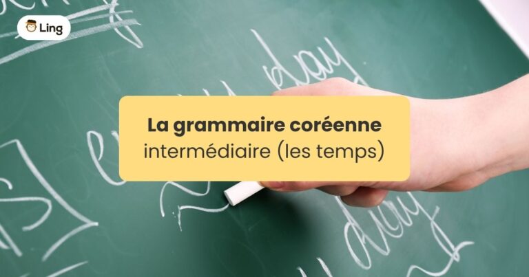 Grammaire Coréenne Intermédiaire Main Écrivant Sur Un Tableau À Craie