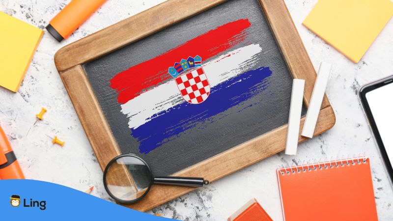 Kleine Kreidetafel, Auf Die Die Kroatische Flagge Gemalt Ist.